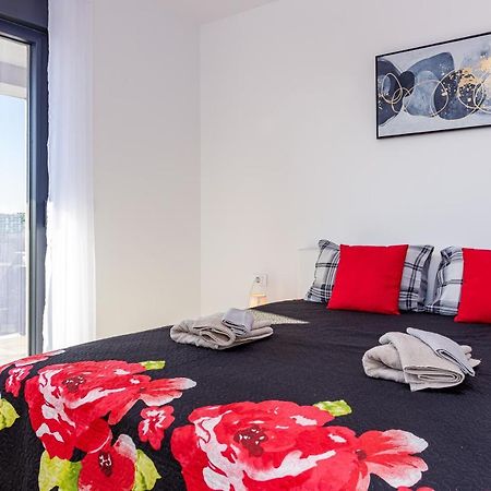 Apartment M****, New City Apartment + Parking Pula Exterior foto